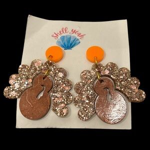 5/25$ Glittery Brown and Orange Statement Earrings E65